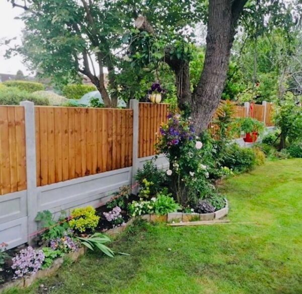 7FT x 3FT | Superior Heavy Duty Closeboard Fence Panel | Made using the highest quality UC3 treated timber, galvanised nails, additional rails and panel capping
