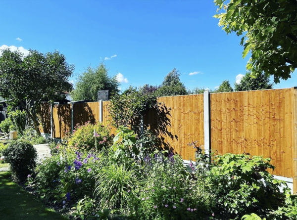 6FT x 5FT | Superior Heavy Duty Closeboard Fence Panel | Made using the highest quality UC3 timber, galvanised nails, four backing rails & topped with capping