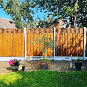 Privacy Garden Trellis | 6FT x 1FT | Pressure Treated Brown | 10.00kg | The trellis is pressure treated and handmade with heavy duty 16mm x 38mm batten.