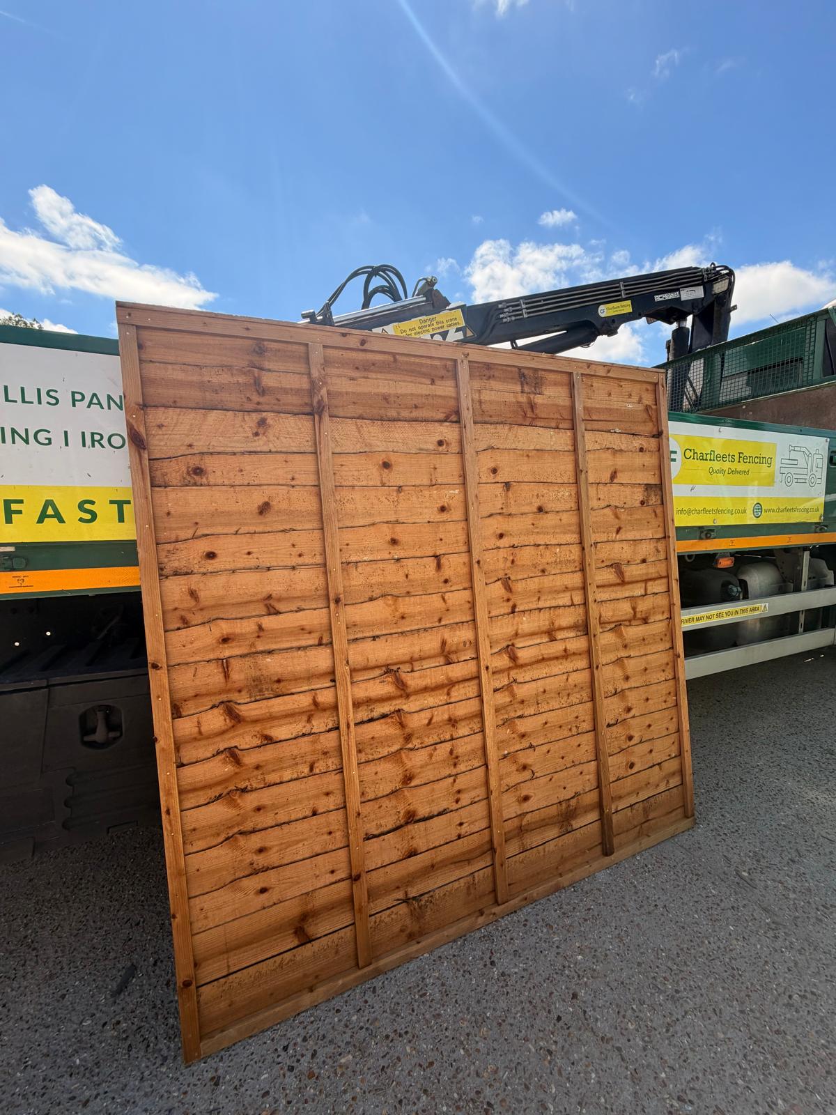 Charfleets Fencing | We supply, deliver and fit all aspects of Quality Fencing at TRADE PRICES | T: 01268 696 930 | FAST Delivery across Essex, Herts, Kent, London & Surrey | www.charfleetsfencing.co.uk Charfleets Fencing