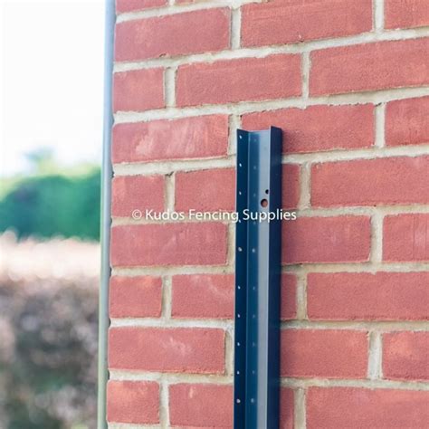 Charfleets Fencing | We supply, deliver and fit all aspects of Quality Fencing at TRADE PRICES | T: 01268 696 930 | FAST Delivery across Essex, Herts, Kent, London & Surrey | www.charfleetsfencing.co.uk Charfleets Fencing