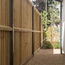 Charfleets Fencing | We supply, deliver and fit all aspects of Quality Fencing at TRADE PRICES | T: 01268 696 930 | FAST Delivery across Essex, Herts, Kent, London & Surrey | www.charfleetsfencing.co.uk Charfleets Fencing