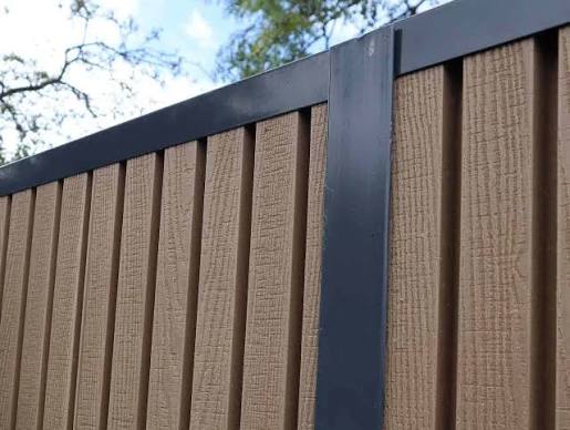 Charfleets Fencing | We supply, deliver and fit all aspects of Quality Fencing at TRADE PRICES | T: 01268 696 930 | FAST Delivery across Essex, Herts, Kent, London & Surrey | www.charfleetsfencing.co.uk Charfleets Fencing