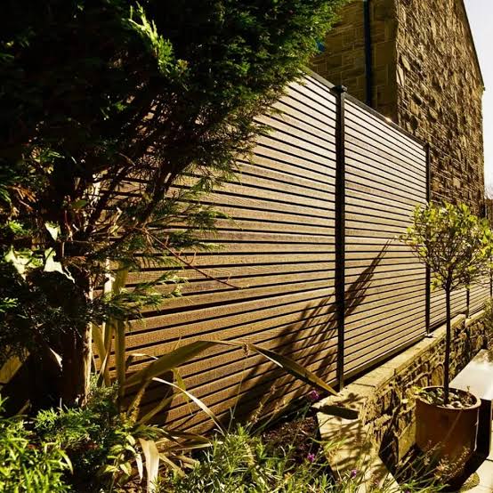 Charfleets Fencing | We supply, deliver and fit all aspects of Quality Fencing at TRADE PRICES | T: 01268 696 930 | FAST Delivery across Essex, Herts, Kent, London & Surrey | www.charfleetsfencing.co.uk Charfleets Fencing